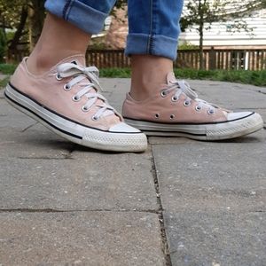 light pink converse*price is negotiable*